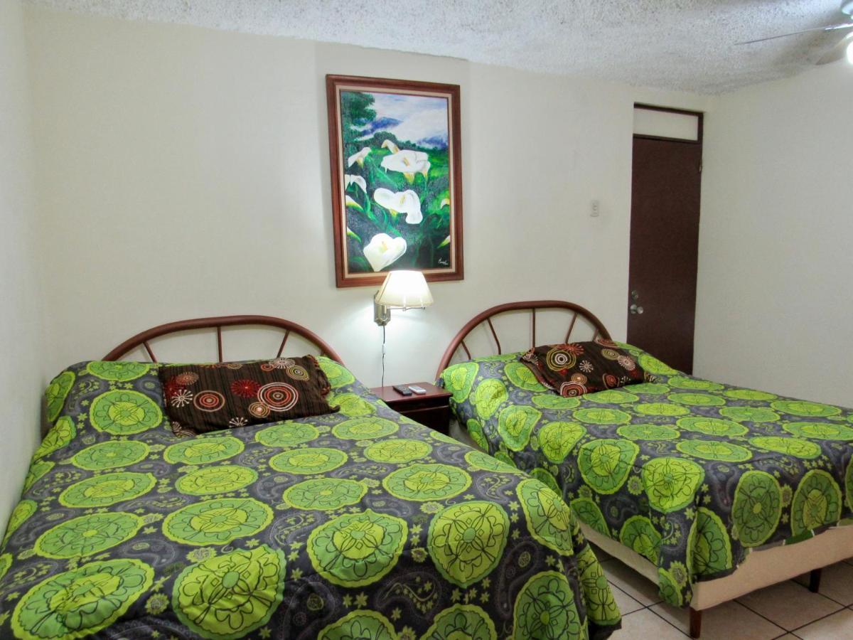 Hotel La Guaria &